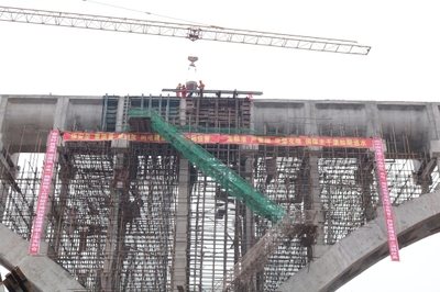 中国水利水电第一工程局 项目巡礼 水电一局毗河项目部率先完成工程全线首个拱垮渡槽混凝土浇筑施工任务